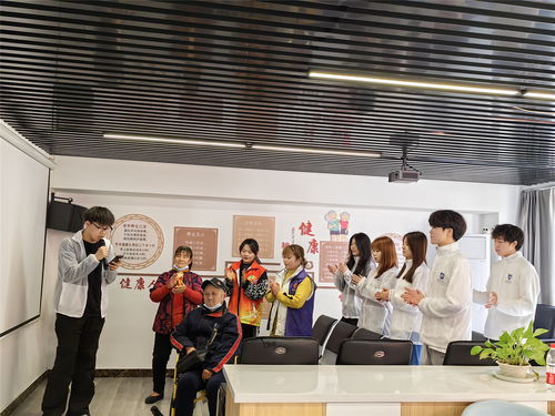 追鋒少年暖社區，志愿服務傳溫情——國際教育學院開展教育咨詢便民活動